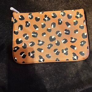 Thirty-One Leopard Print Brown Cosmetic Bag